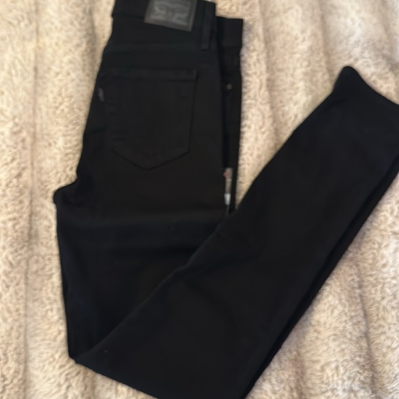 Brand new black size 28, 311 shaping skinny Levi’s 28 waist length 30 - Picture 3 of 6